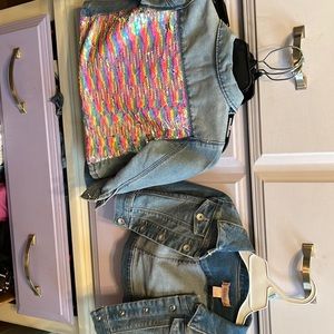 2 squeeze Jean jackets